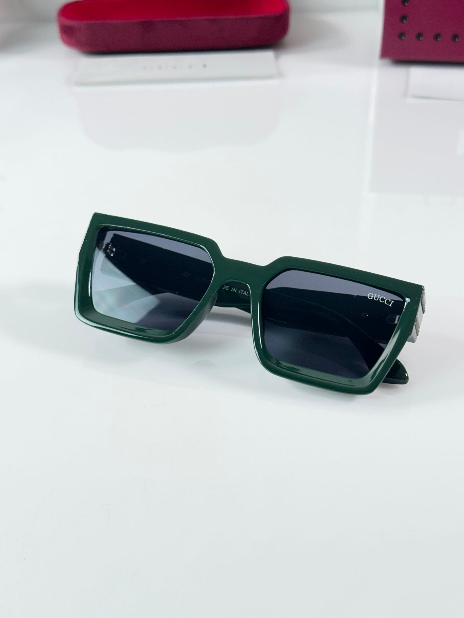 GG_02_Green_Black