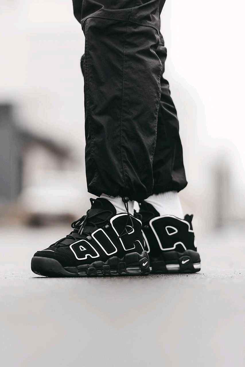 Nikee Air More Up Tempo Black