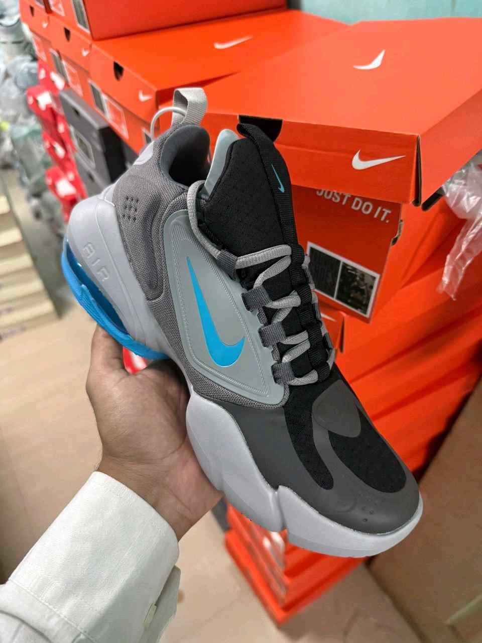 NIKEE AIRMAX ALPHA SAVAGE 2 MULTI 2025