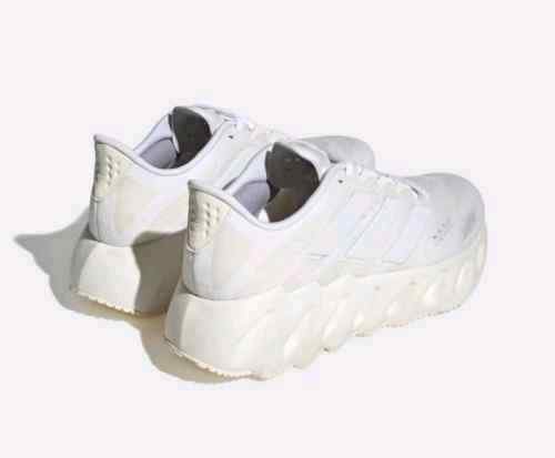 adidass switch fwd WHITE