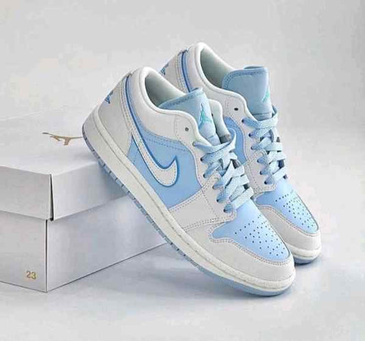 NIKEE AIR JORDAN RETRO 1 LOW SE ICE BLUE