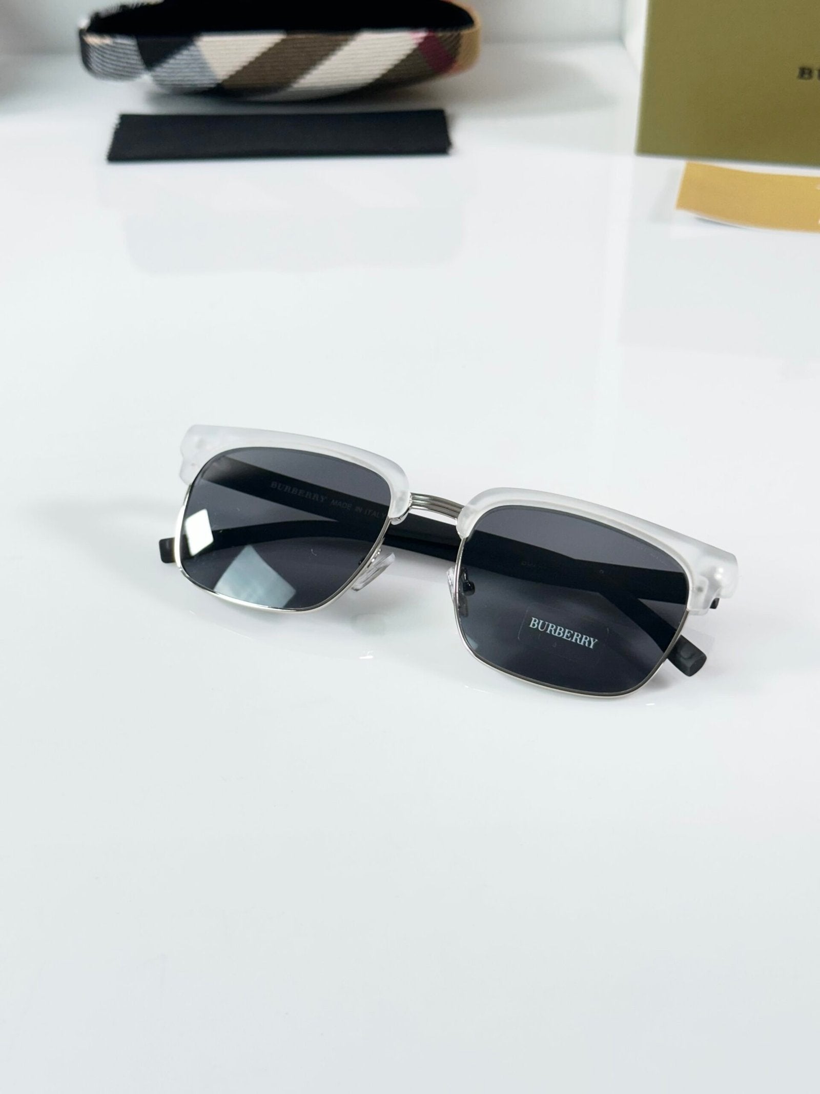 BB 2821 Ice Black
