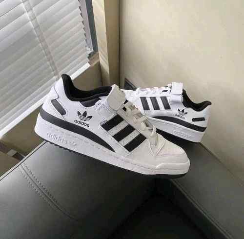 adidass forum 84 low WHITEBLACK