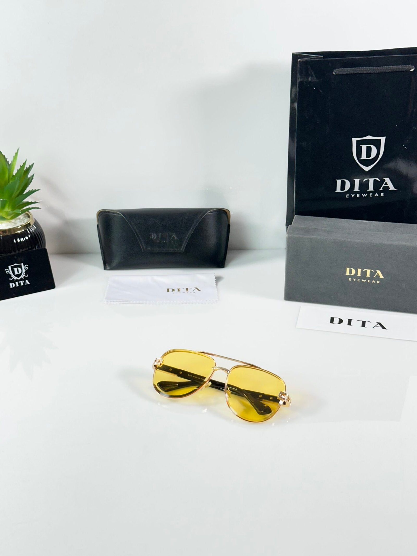 Dita 014 Gold Yellow