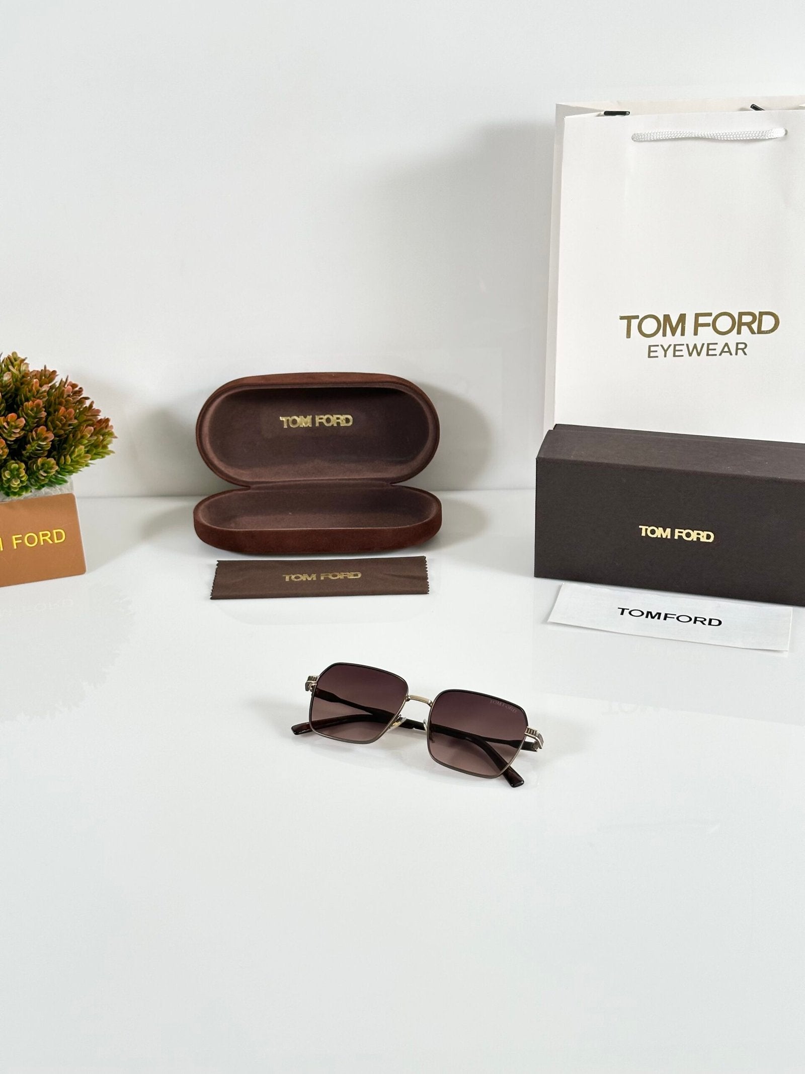 Tomford 1514 Brown