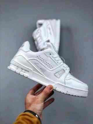Louiss Vuitton Trainer Triple White