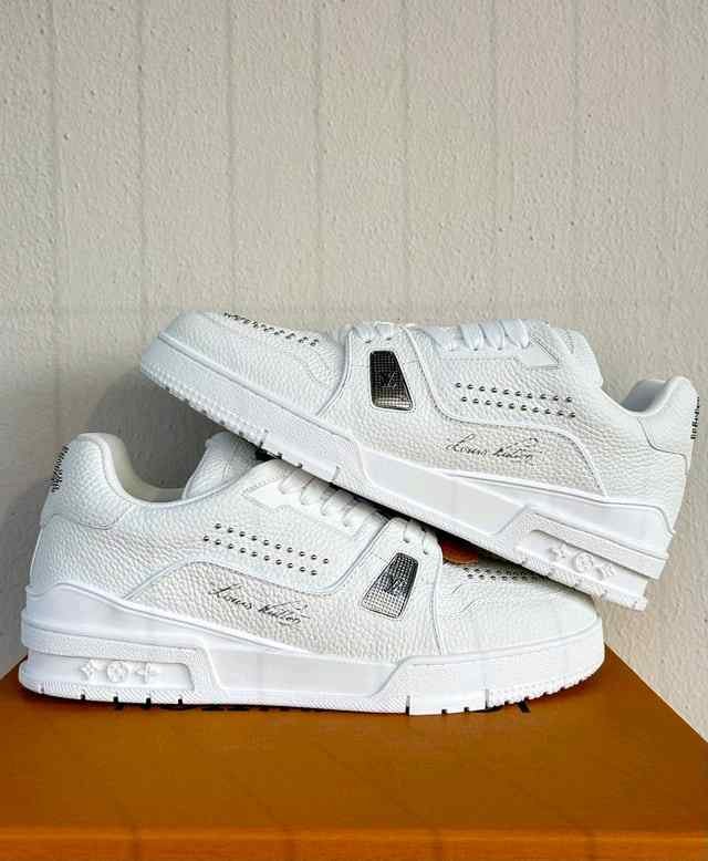 Louiss Vuitton Trainer Triple White