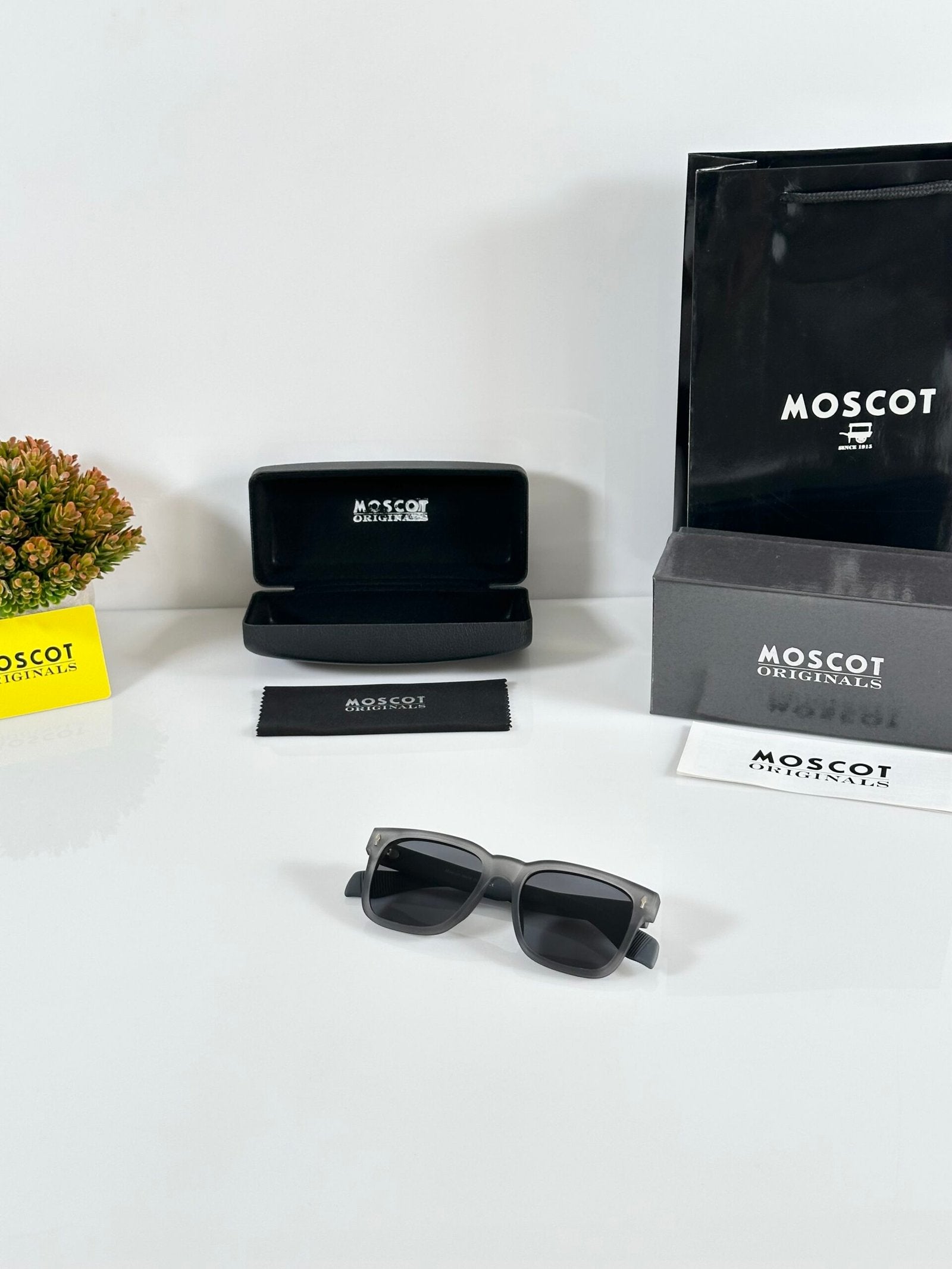 Moscot 130 Grey