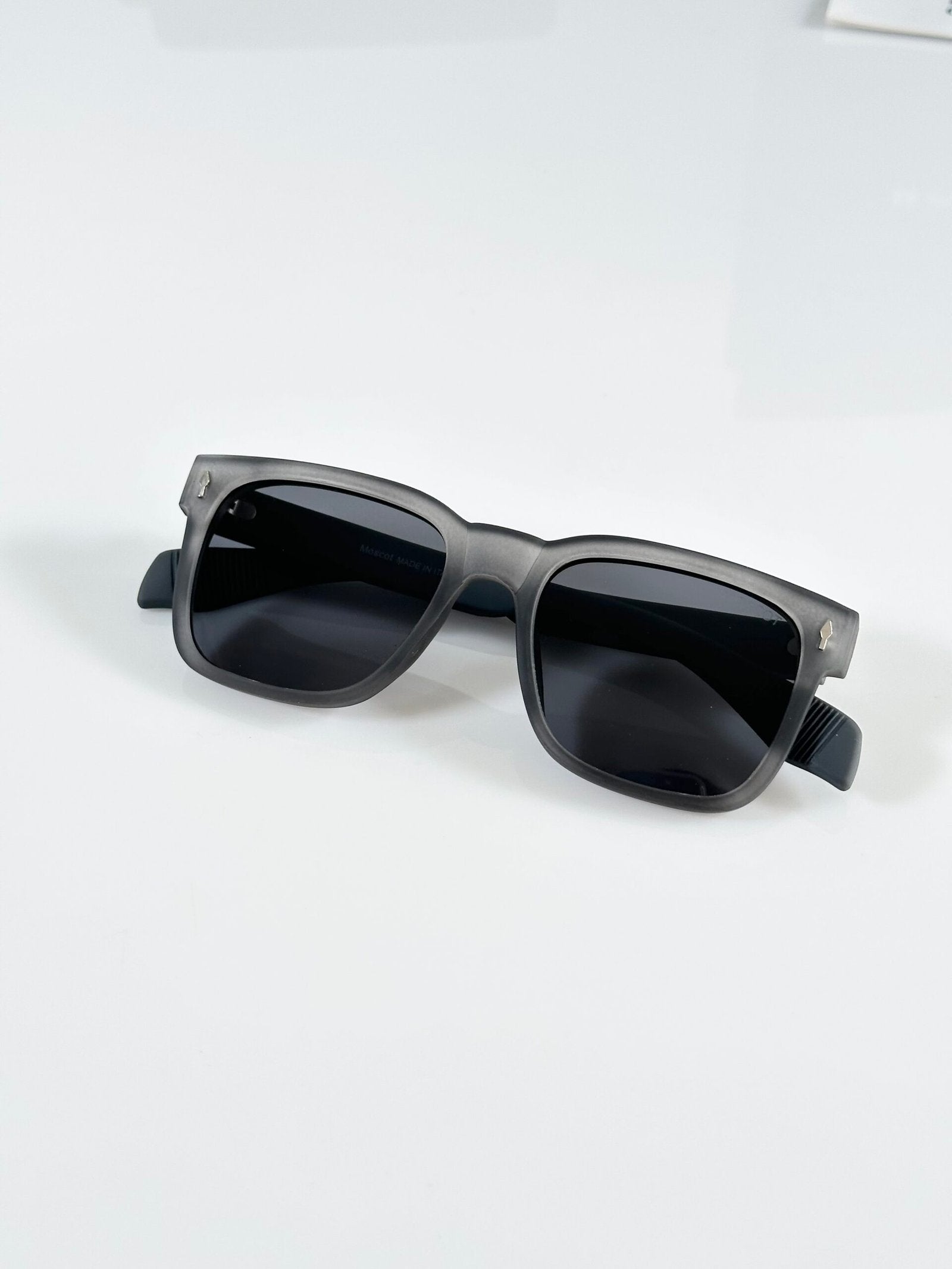 Moscot 130 Grey