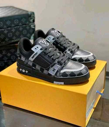 Louis_Vuitton_Trainer_Black_Grey_
