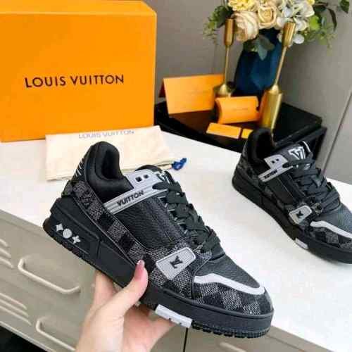 Louis_Vuitton_Trainer_Black_Grey_