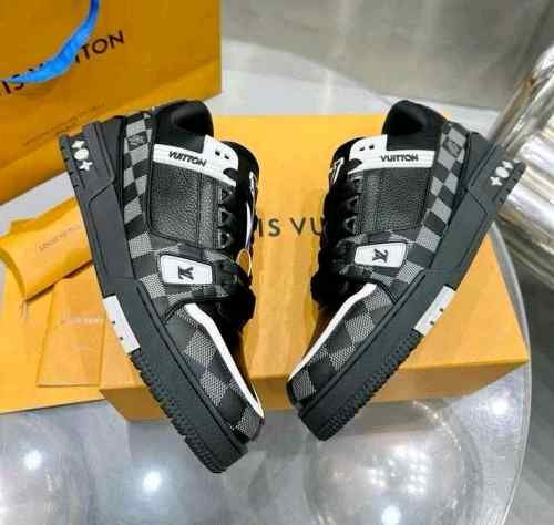 Louis_Vuitton_Trainer_Black_Grey_