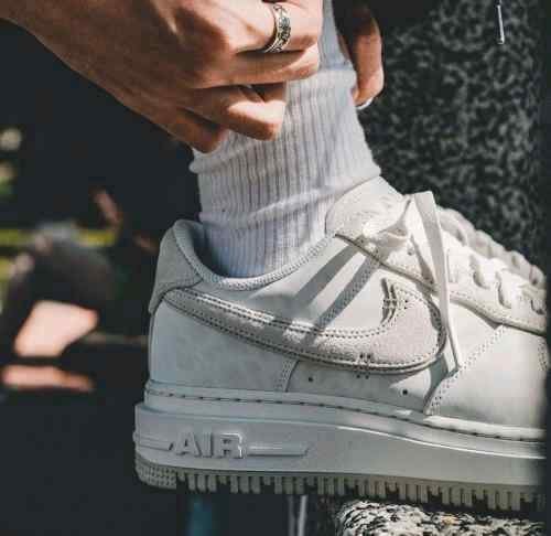 Nikee airforce 1 luxe summit white