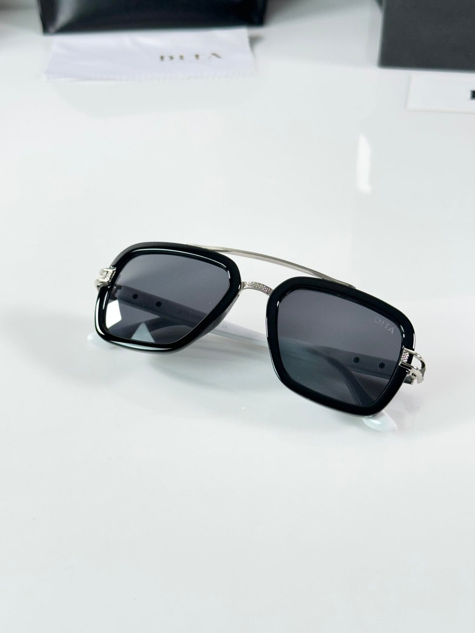 Dita 335 Black White