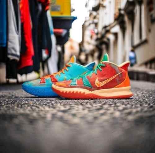 Nikee Kyrie 7 x Sneaker Room Fire Water