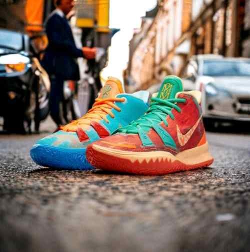 Nikee Kyrie 7 x Sneaker Room Fire Water