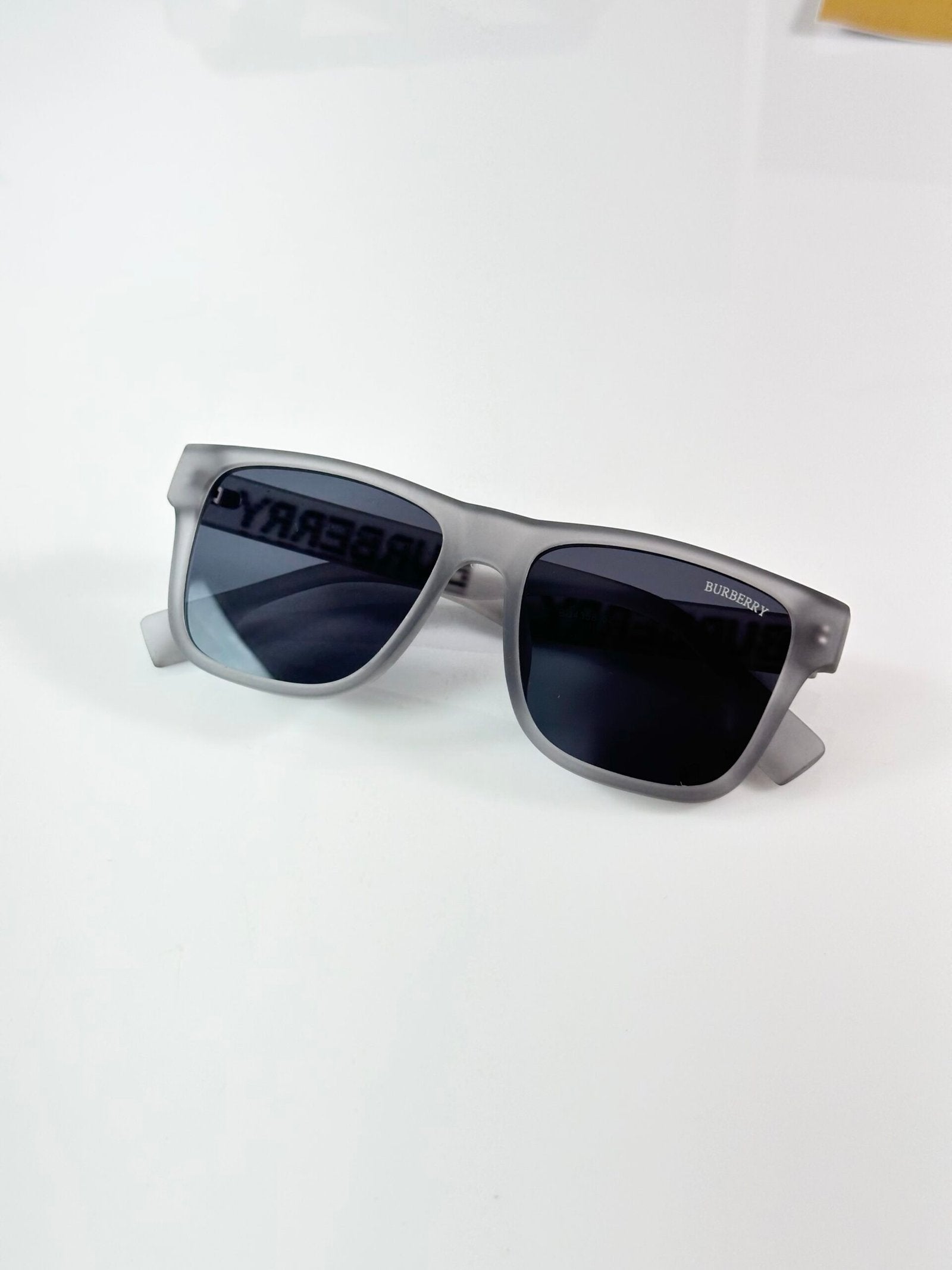 BB 4458 Grey Black