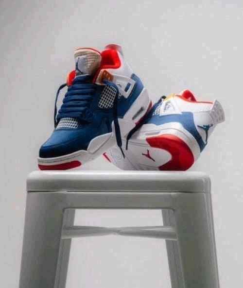 nikee jordan retro 4 gs MESSY ROOM SALE