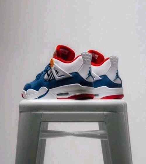 nikee jordan retro 4 gs MESSY ROOM SALE
