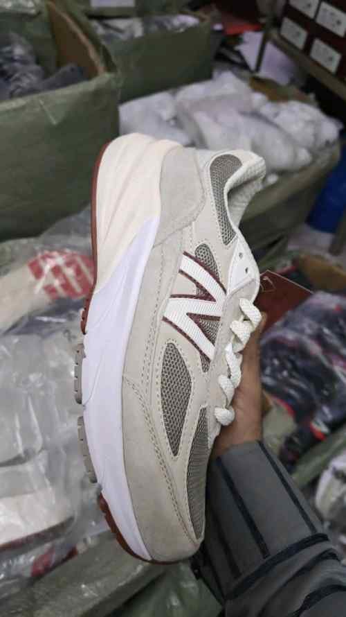 new balancee 990 Beige Loro Piana