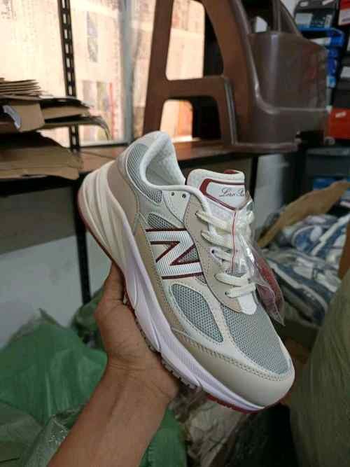 new balancee 990 Beige Loro Piana