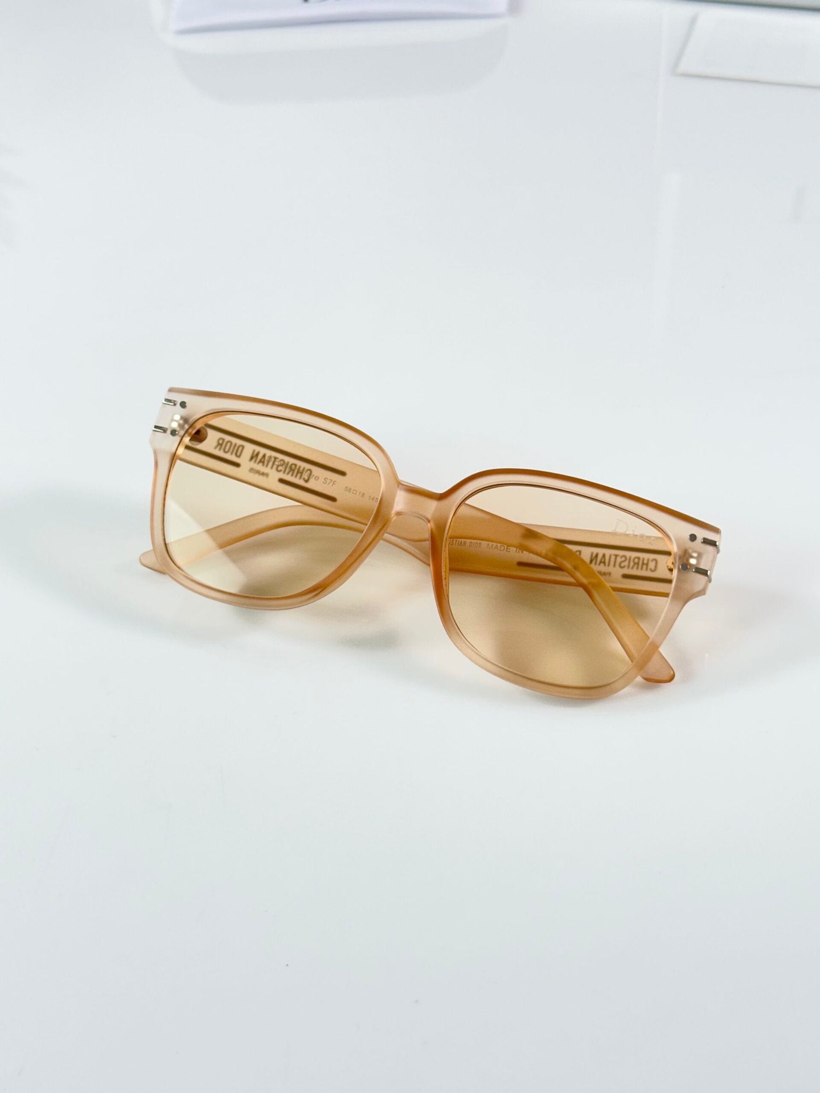 CD 5818 Peach