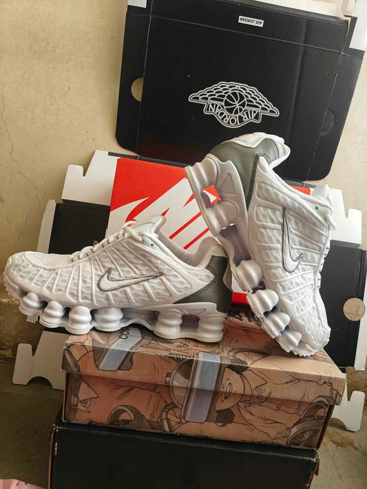 Nikee Shox TL Metallic green
