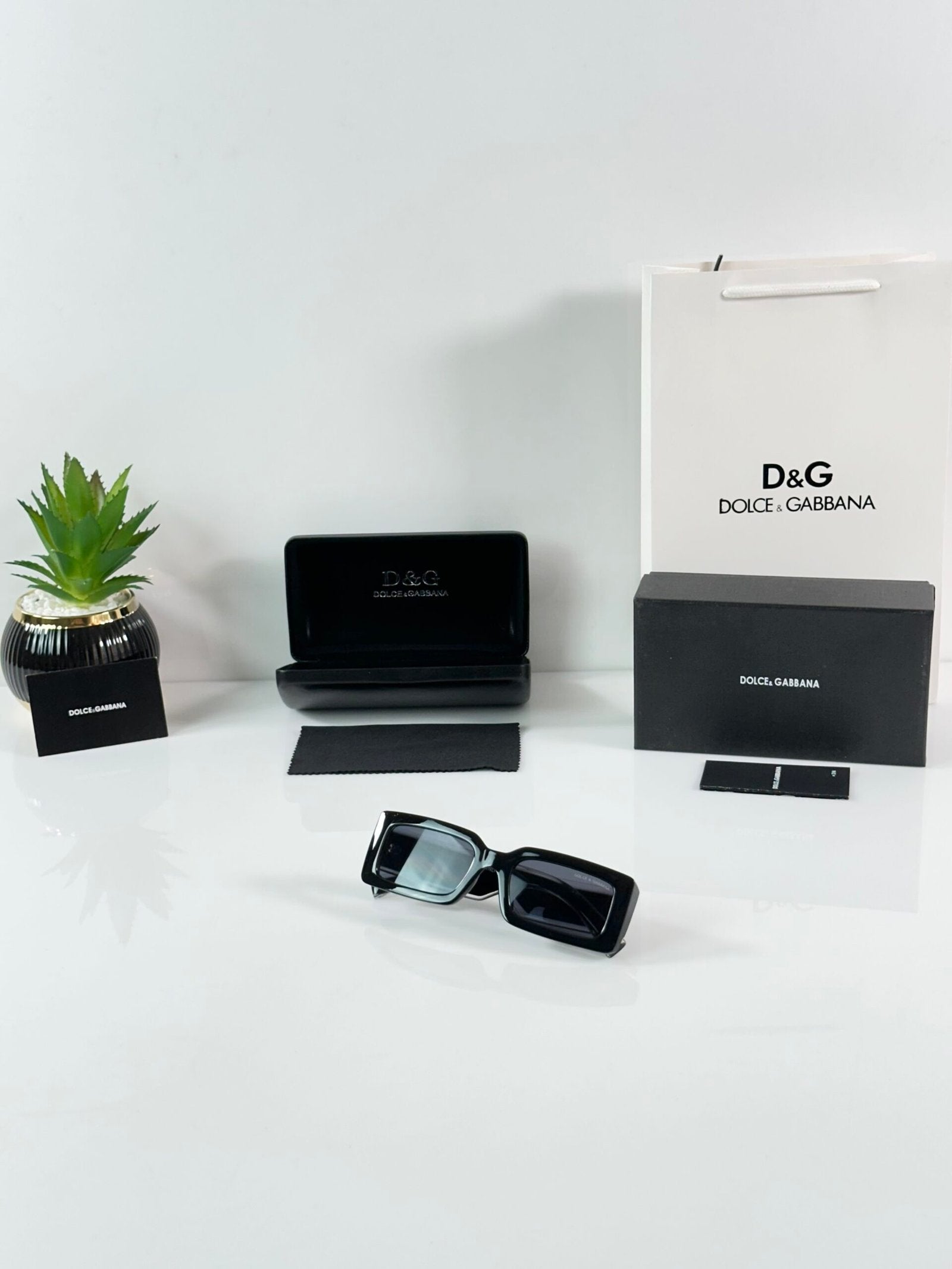 DG 6187 Water Black