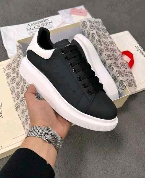 Alexandar McQueen Premium Blackwhite