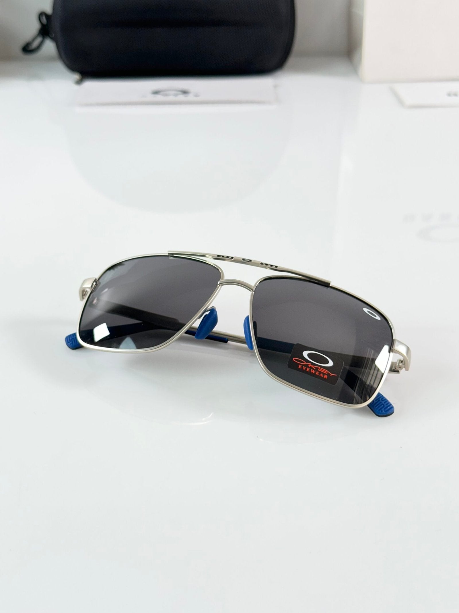Okley 8922 Silver Black