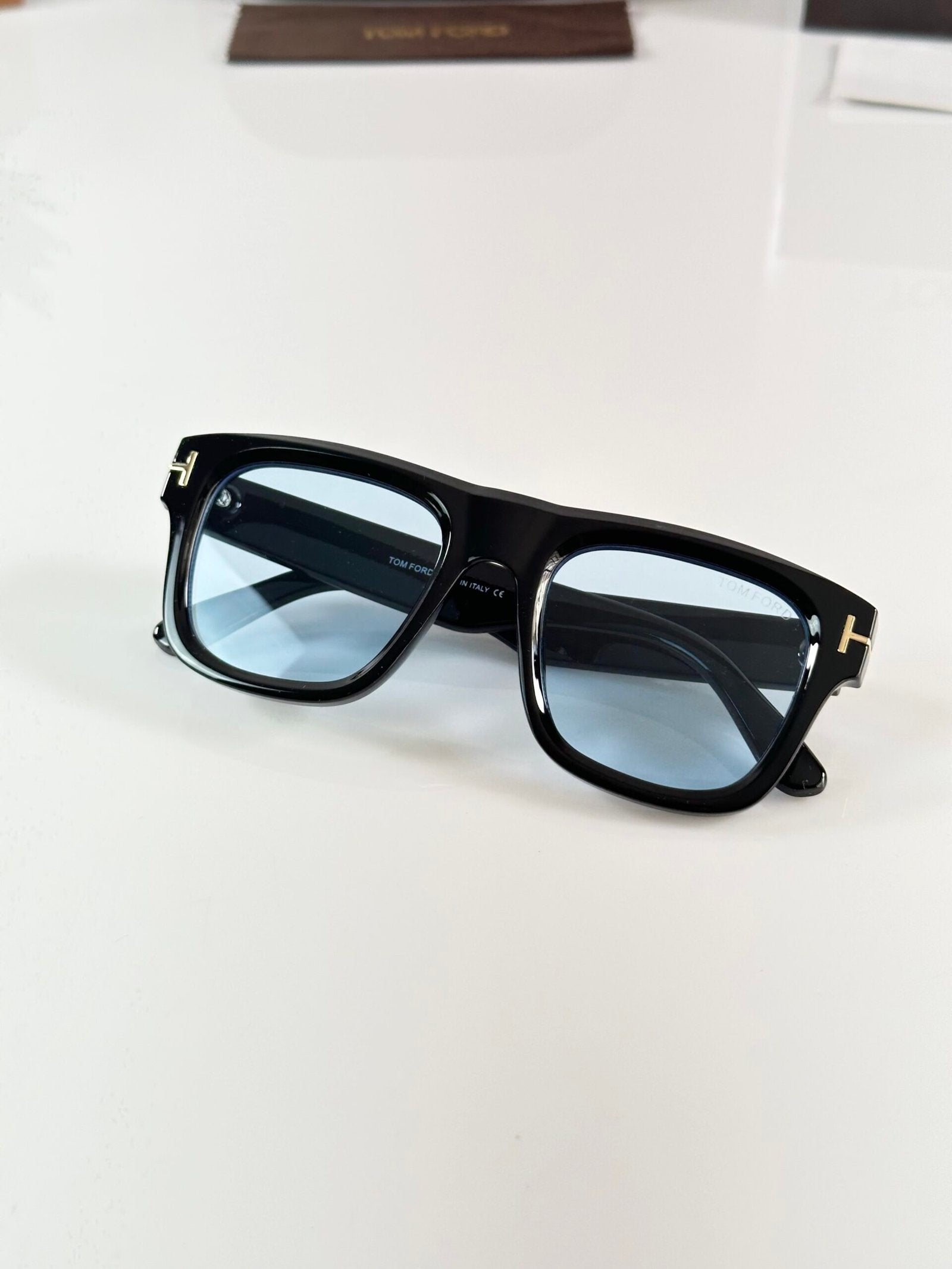 Tom 259 Black Blue