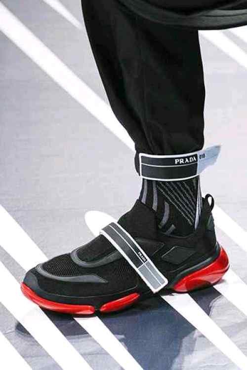 Pradaa Cloudbust Black Red