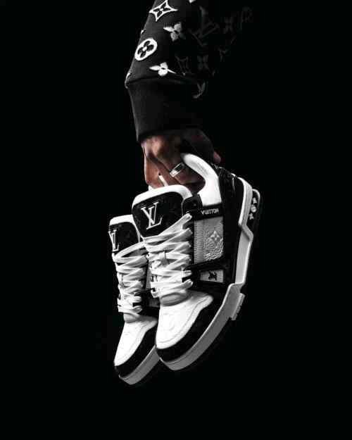 LOUISS VUITTONN TRAINERS MONOGRAM DENIM WHITE BLACK