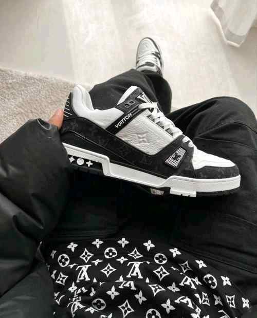 LOUISS VUITTONN TRAINERS MONOGRAM DENIM WHITE BLACK