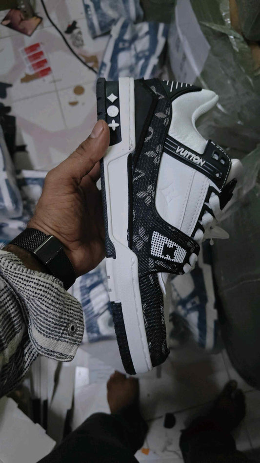 LOUISS VUITTONN TRAINERS MONOGRAM DENIM WHITE BLACK
