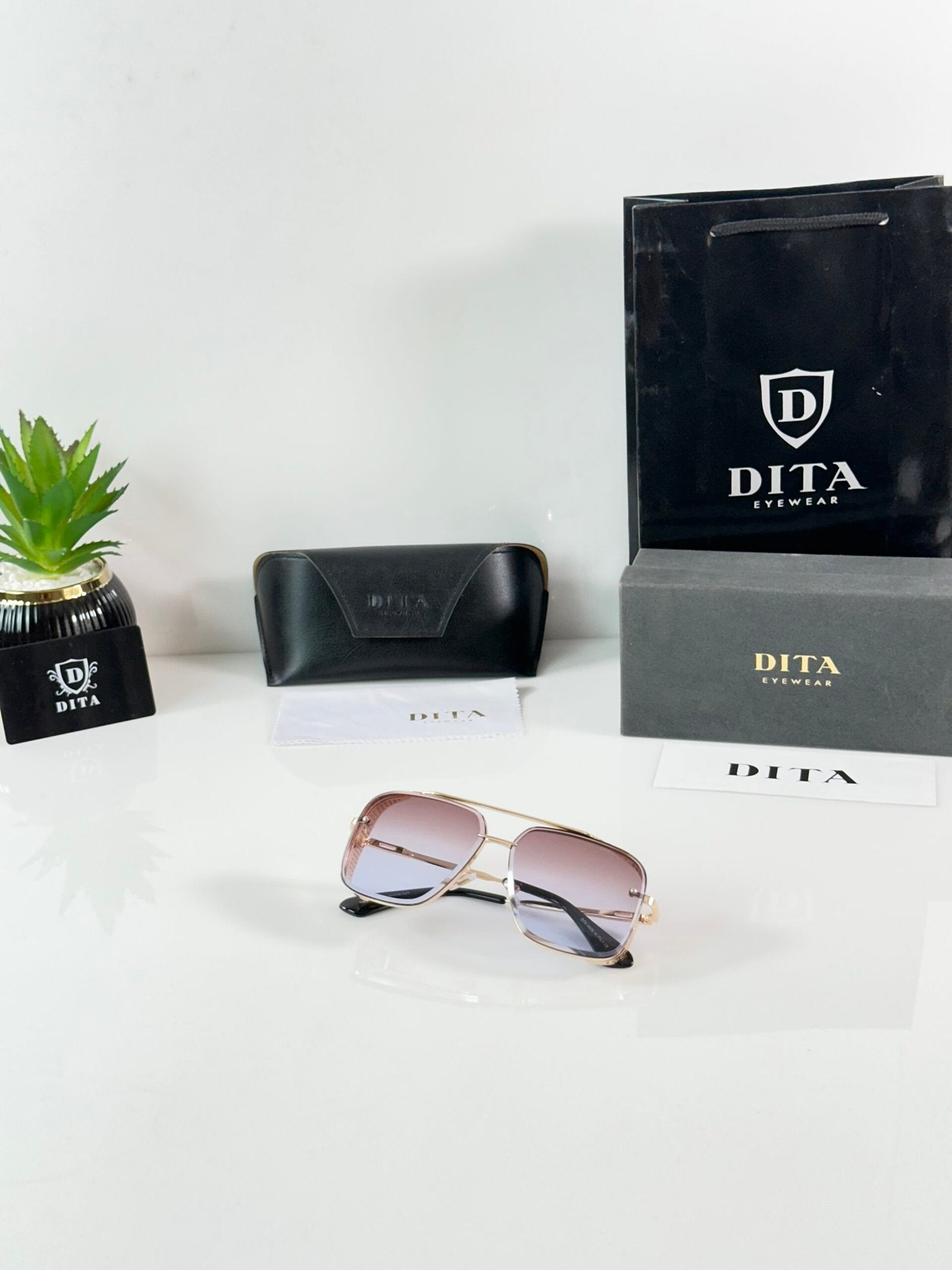 Dita 003 Gold Brown Blue