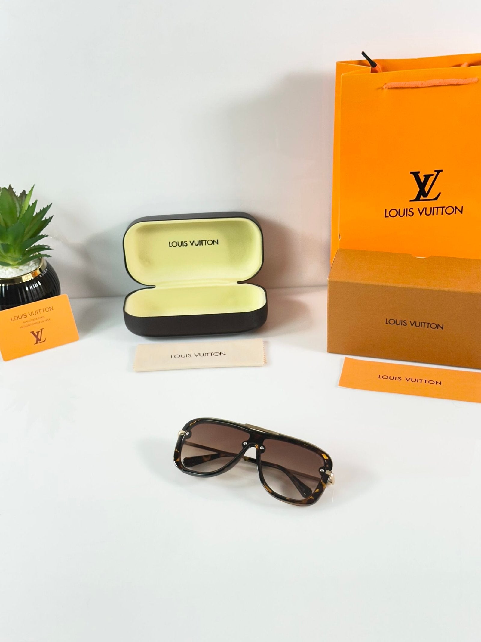 LV 1918 Gold Tiger Brown