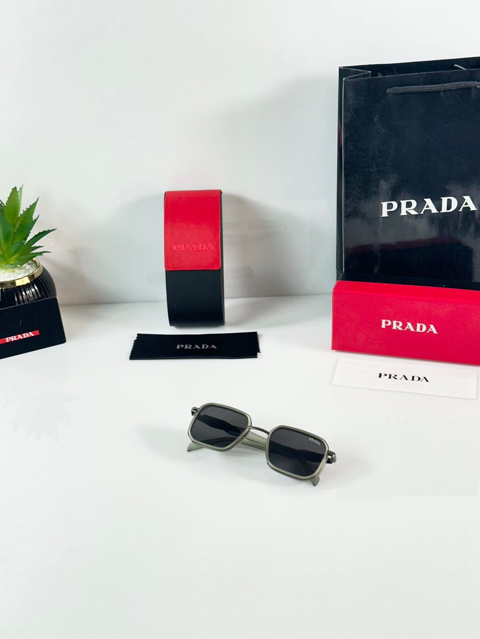 Prada_792_Grey