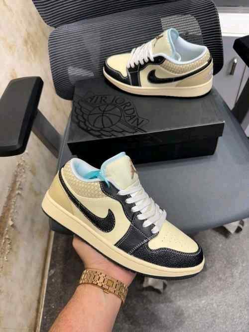 nikee air jordan retro 1 low se coconut milk black