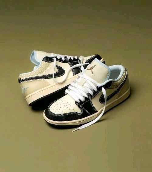 nikee air jordan retro 1 low se coconut milk black