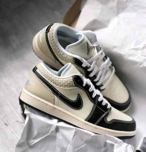 nikee air jordan retro 1 low se coconut milk black