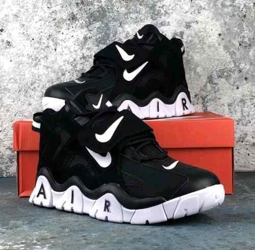 nikee air barrage mid university black