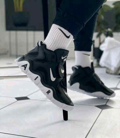 nikee air barrage mid university black