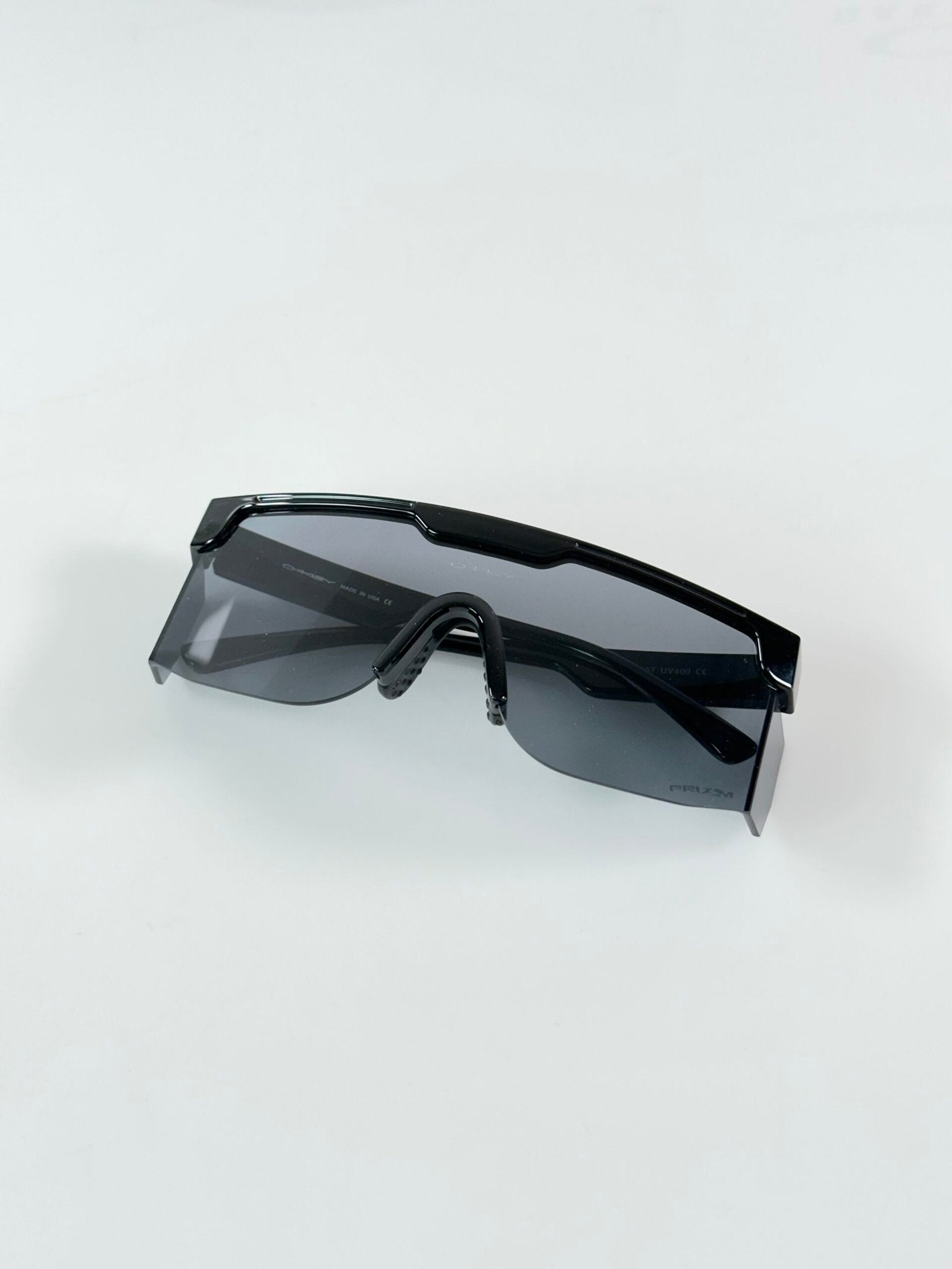 Oakley_9957_Black