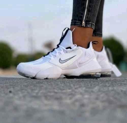 Nikee AirMax Alpha Savage