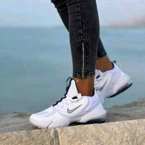 Nikee AirMax Alpha Savage