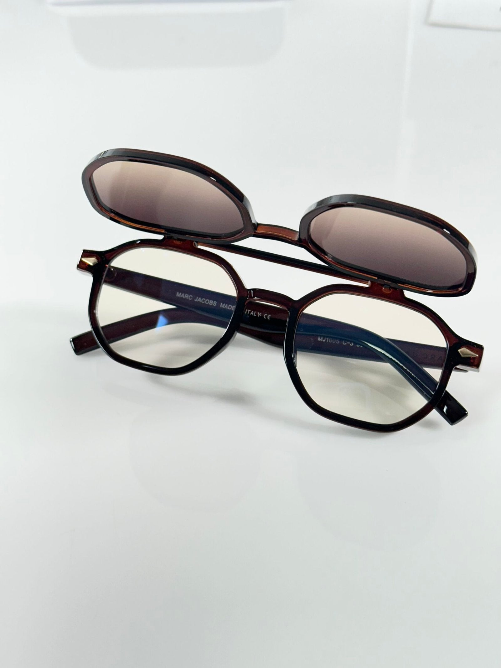 Marc Jacobs 1005 Flip Brown White