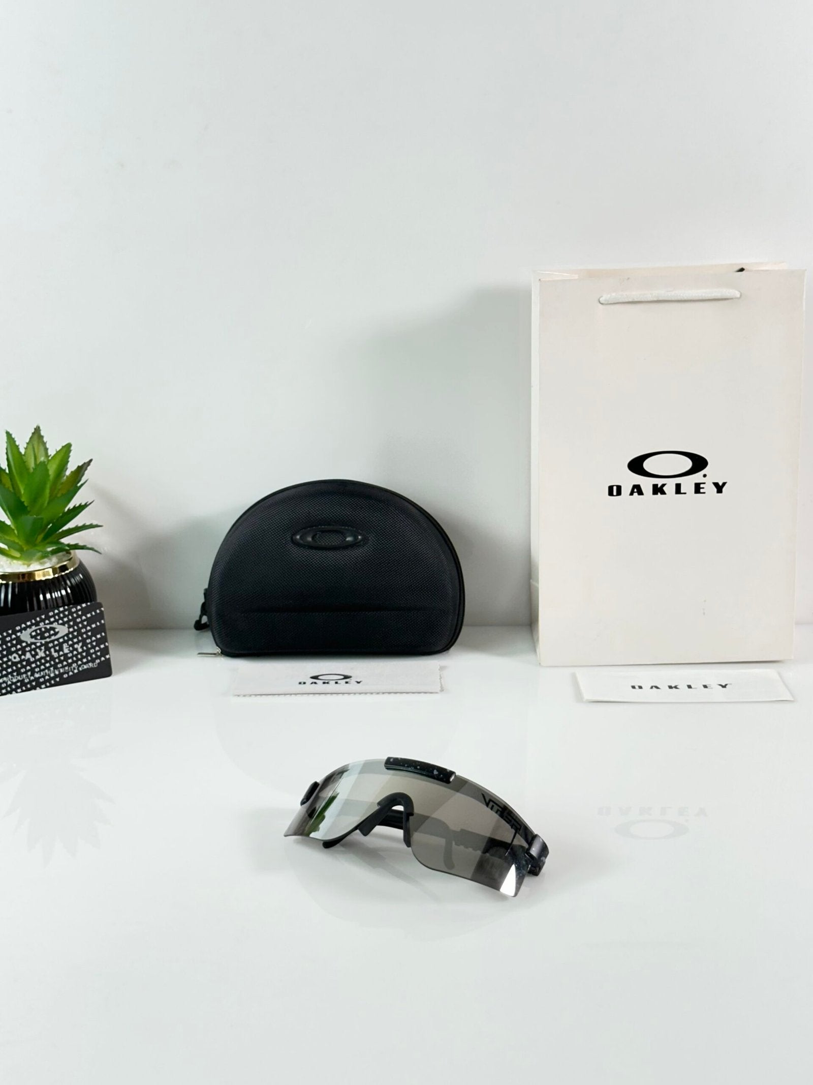 OKL C4 Black Silver Mercury