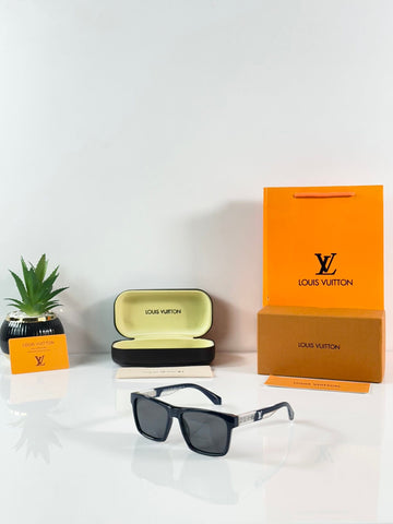 Louis_Vuitton_2191_Blue_Black