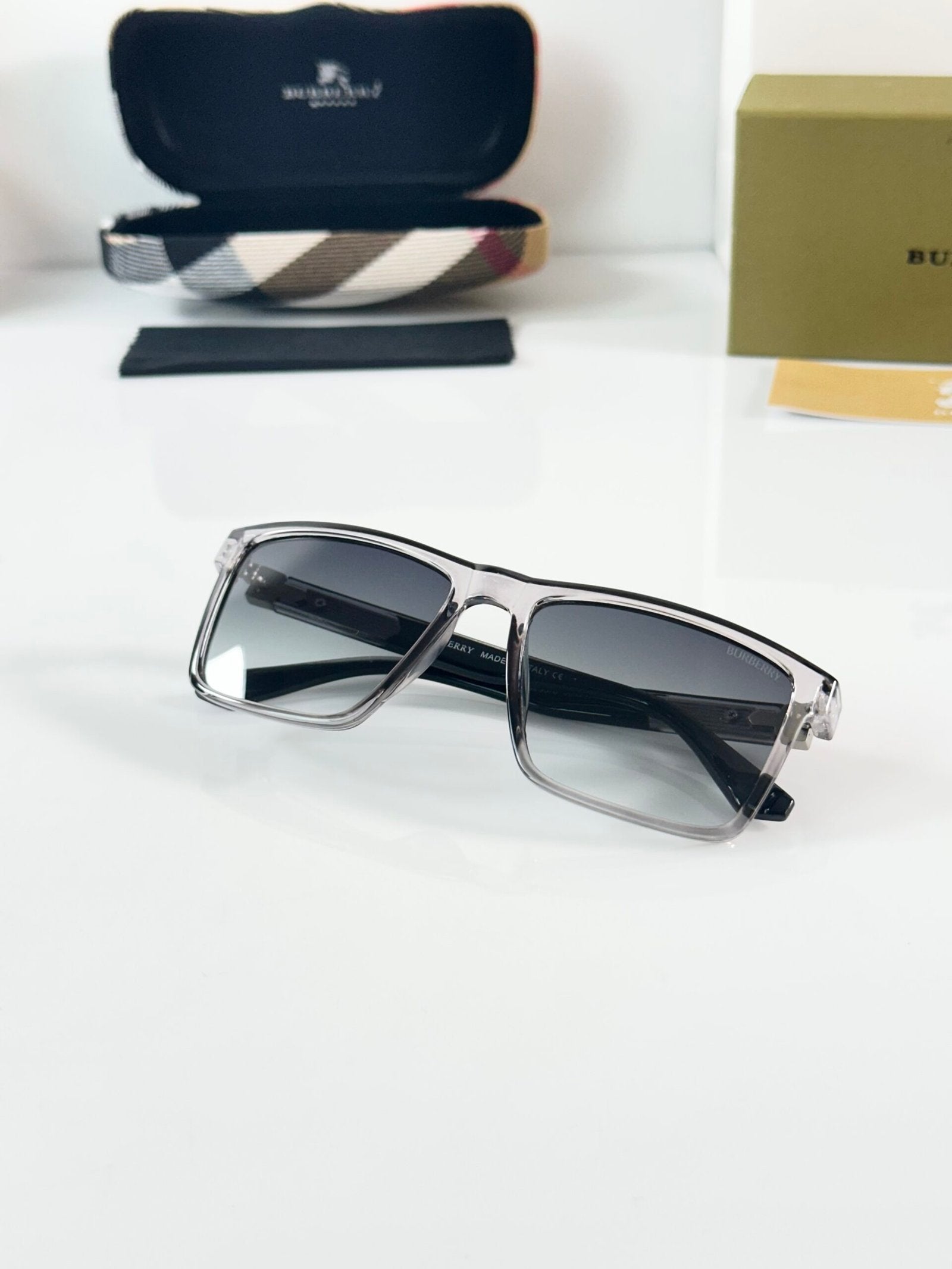 BB 8233 Grey Green